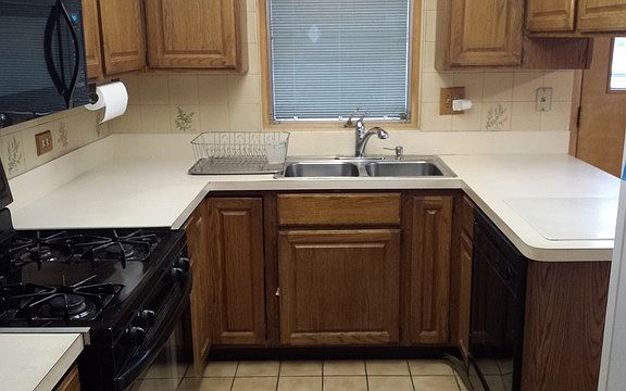 5th image of 2036 Spruce Ave