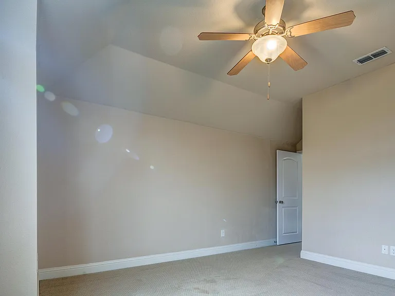 725 Rembrandt Ct — Photo 34