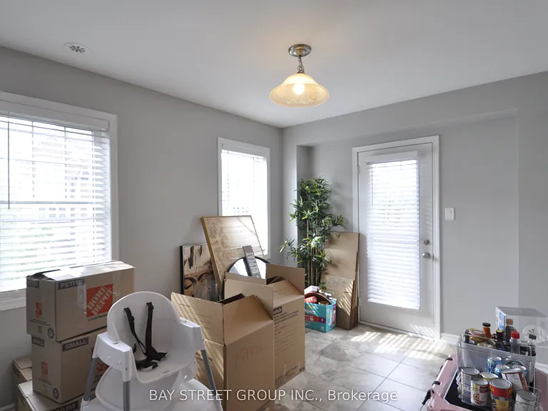 265 Ellen Davidson Dr #5 — Photo 9