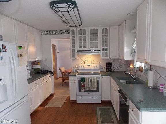 3rd image of 5469 Oakridge Dr