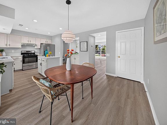 4th image of 6576 Medinah Ln