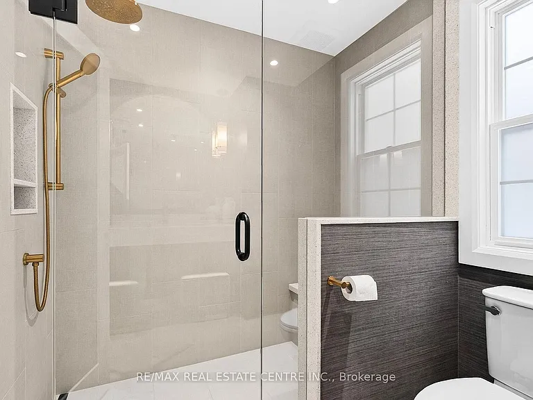 582 Cedar Ave — Photo 23