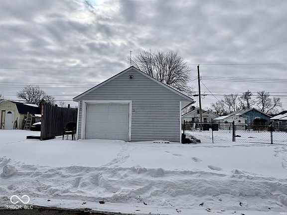 4th image of 2300 S Hoyt Ave