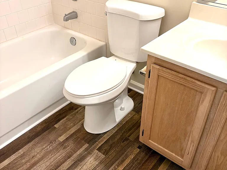 1003 Simsbury Ct — Photo 30
