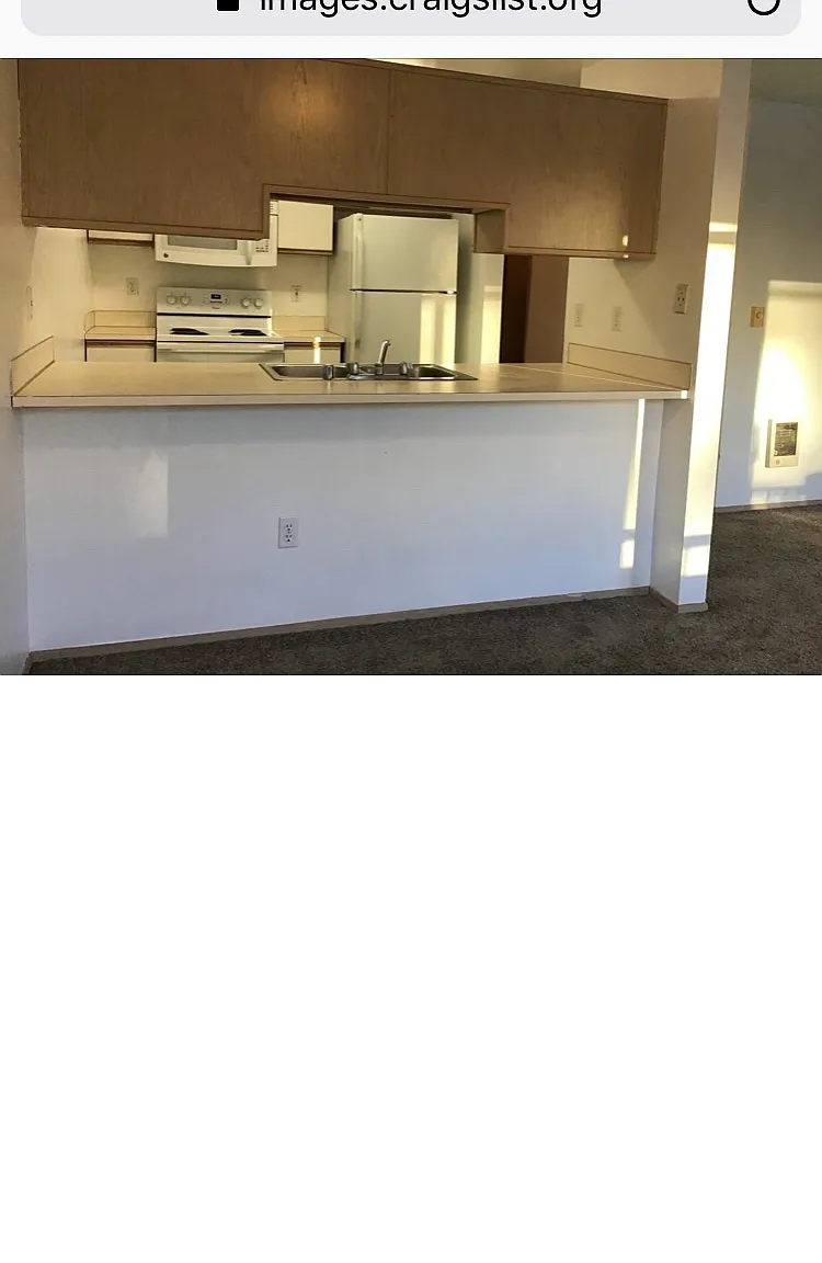 2 bed, 900 sqft, $1,995 — Photo 3