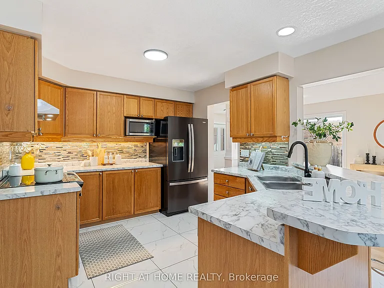 754 Hedgerow Pl — Photo 13