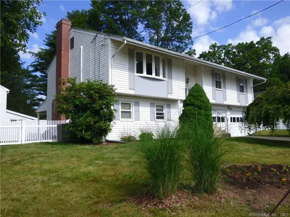 45 Fox Meadow Lane, West Hartford, CT 06107