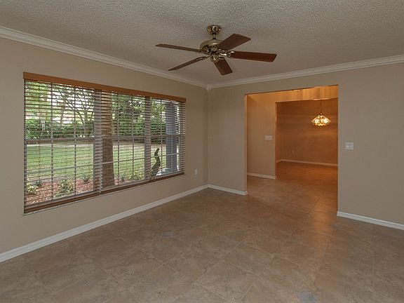 4th image of 7711 Pointview Cir