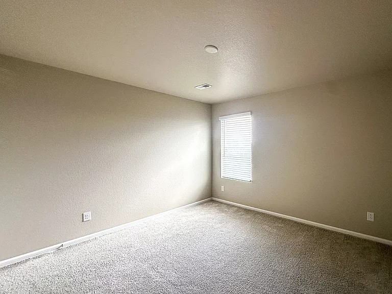 17440 Springfield Dr — Photo 38