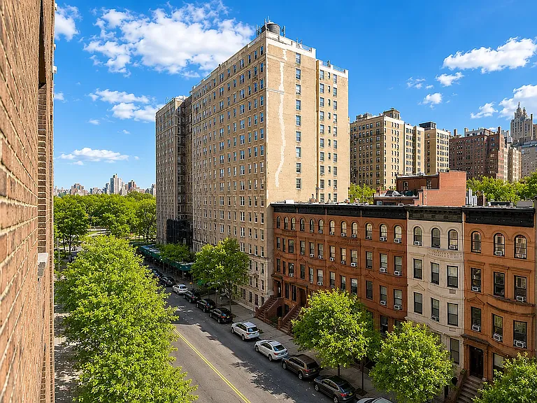 27 W 96th St #11-C — Photo 11