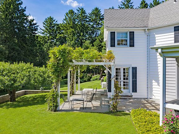 50-4 Colonial Ct 27ed - PRINT.jpg