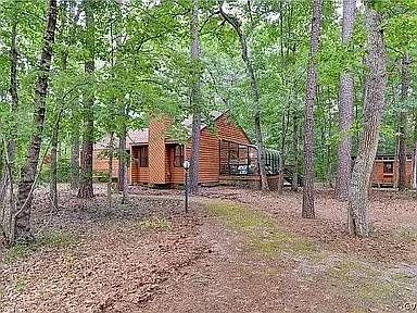 3 bed, 1402 sqft, $2,300 — Photo 3