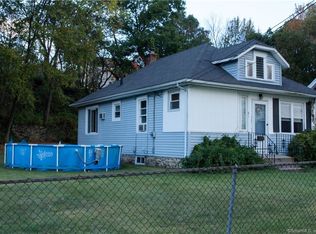 81 Chester Ave, Waterbury, CT 06704