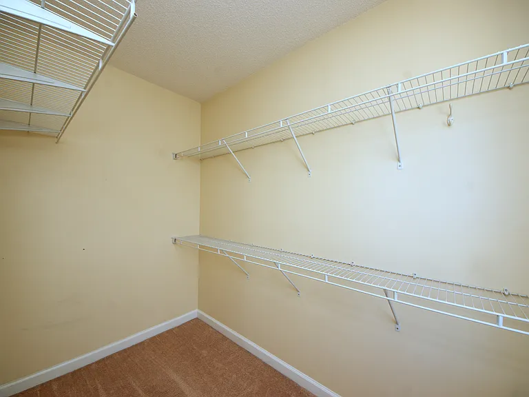 1112 Huff Dr — Photo 23
