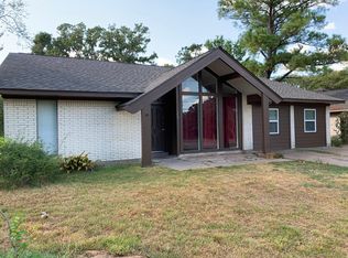 1103 Francis Dr, College Station, TX 77840