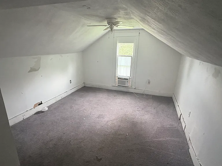 107 W Harrison St — Photo 9