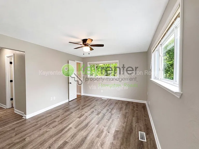 543 McLean St — Photo 23
