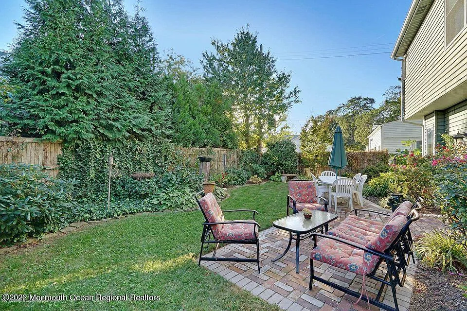 4 bed, 2152 sqft, $4,000 — Photo 3