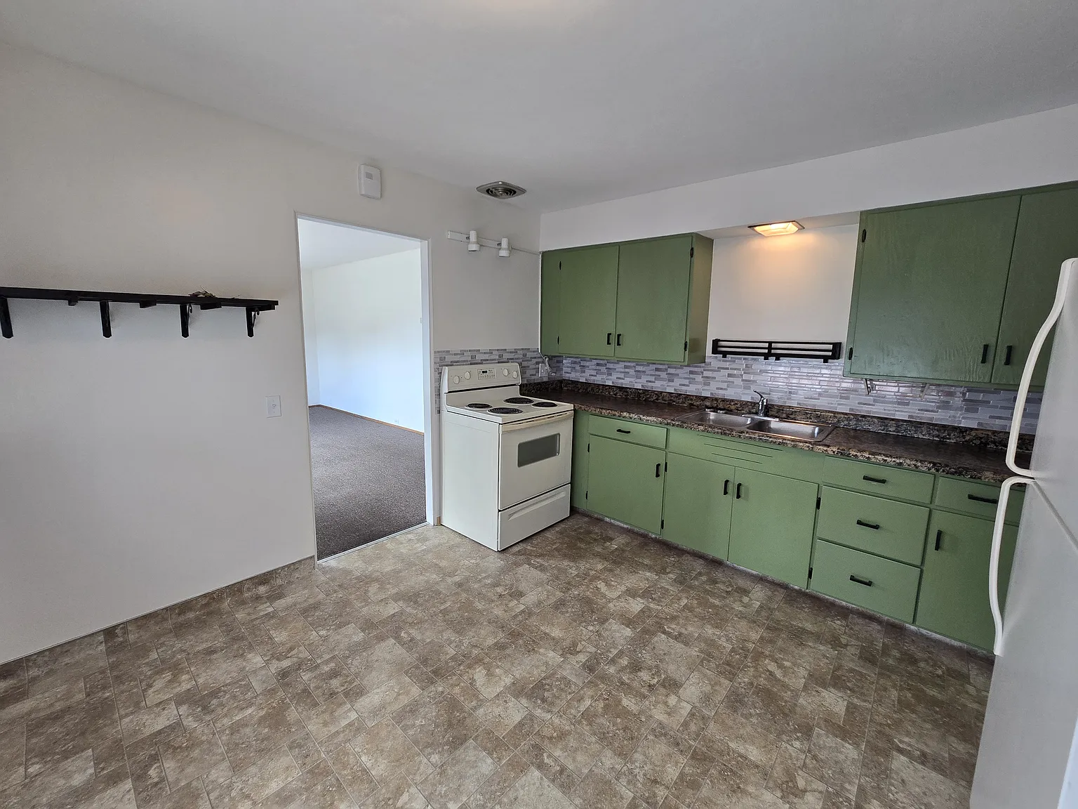 2 bed, $1,450 — Photo 2