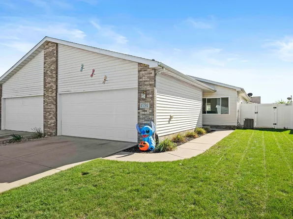 1731 Chestnut Dr, Crown Pt, IN 46307