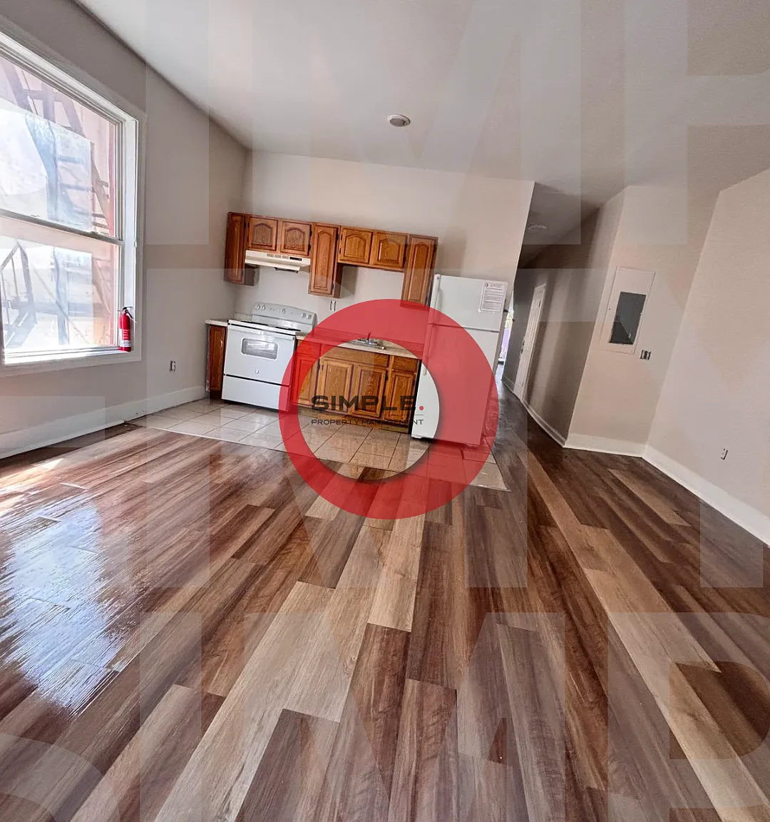 2 bed, $1,195 — Photo 1