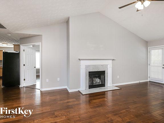 4th image of 41 Blue Grass Dr