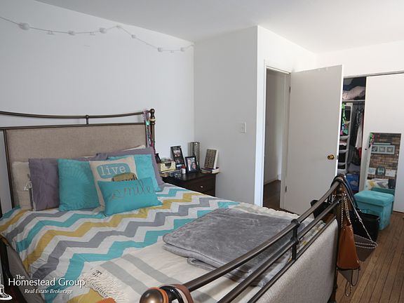 4th image of 1255 W Belden Ave #1BFRONT