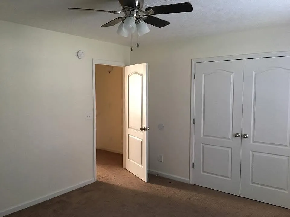 2 bed, 1.5 bath, 1088 sqft, $925 — Photo 3