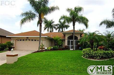 2nd image of 4910 SW 26th Pl