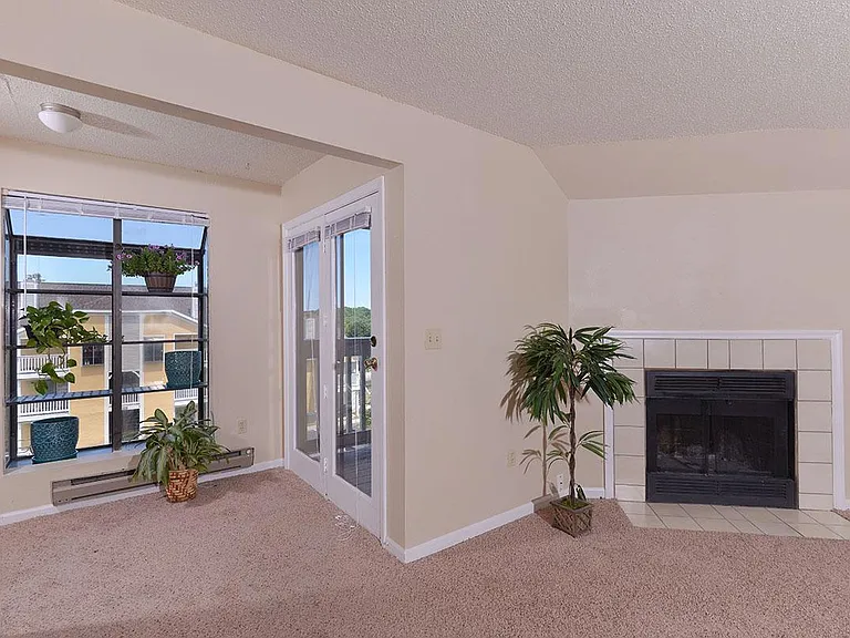 The Bicycle Club Apartments — Photo 22