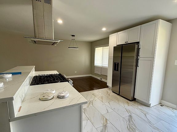 5th image of 2958 191st St