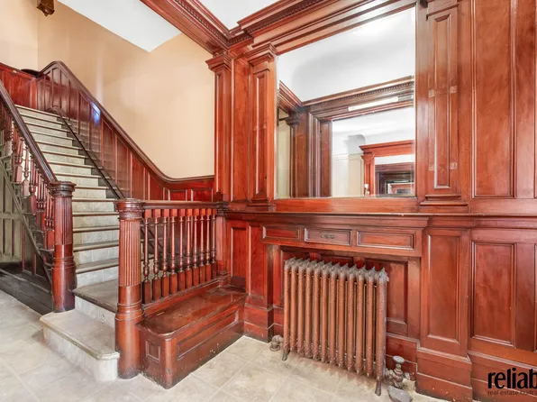 903 Saint Mark's Avenue image 8 of 14