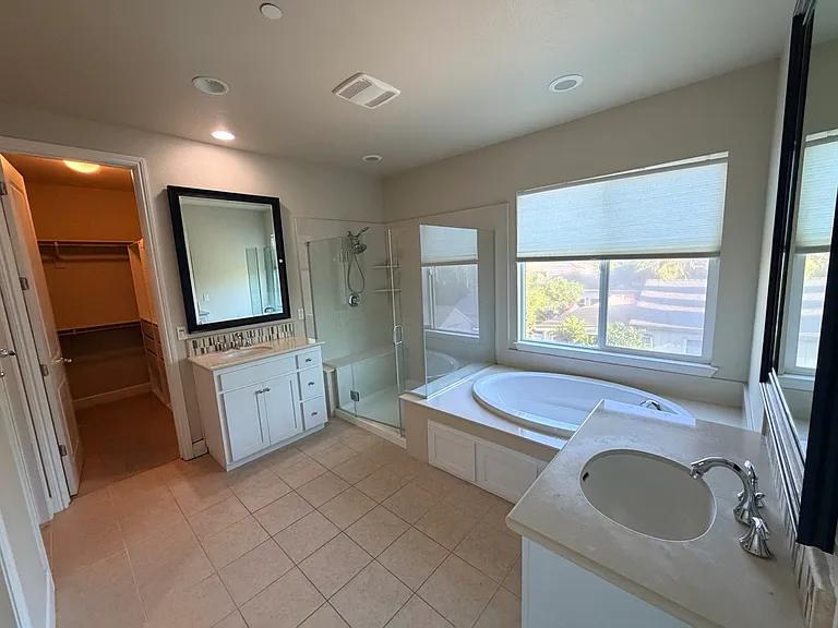 1885 Worthington Cir — Photo 5