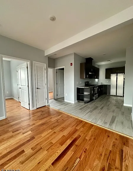 201-205 Marshall St #6 — Photo 9