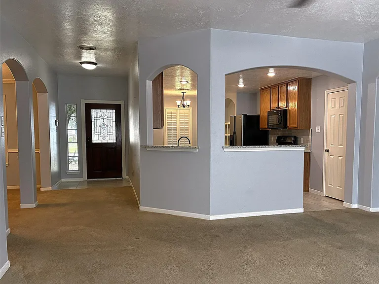 22410 Barrell Springs Ln — Photo 10