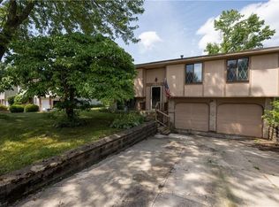1012 Erin Dr, Kent, OH 44240