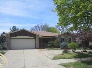 43319 Cove Ct, Sterling Heights, MI 48313