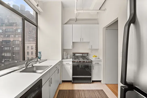 Sold by Compass | media 7