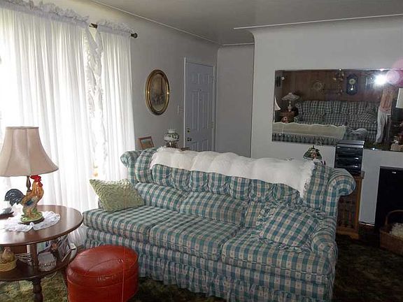 3rd image of 801 Middleland Ave