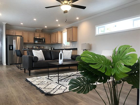 3rd image of 1329 Dorre Dr #203