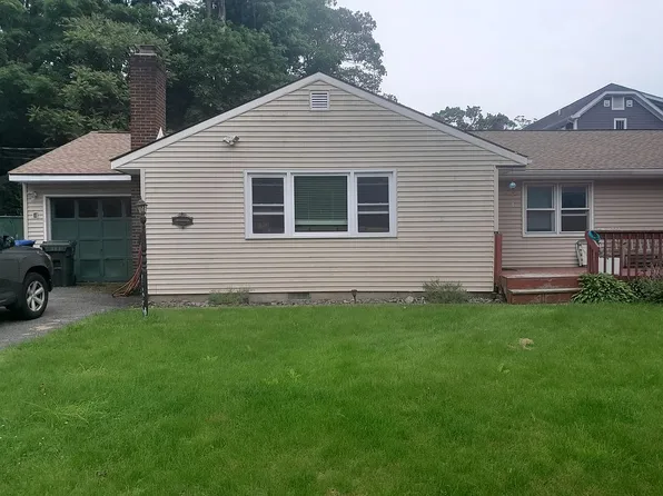 8 Windermere Ave, Greenwood Lake, NY 10925