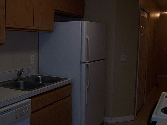 WD HOOKUPS AT END OF KITCHEN. NO APPLIANCES PROVIDED.