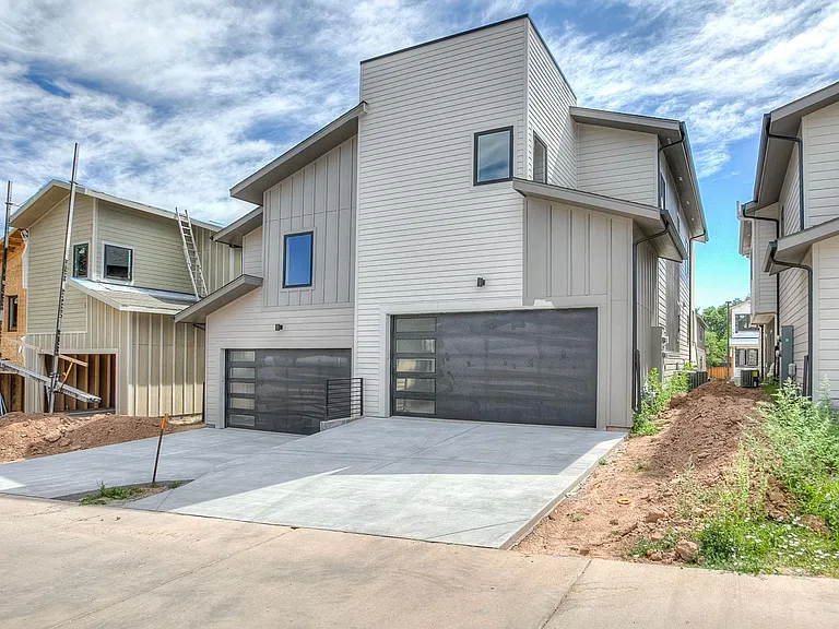830 Cherokee Dr — Photo 26