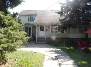 896 County St, Fall River, MA 02723