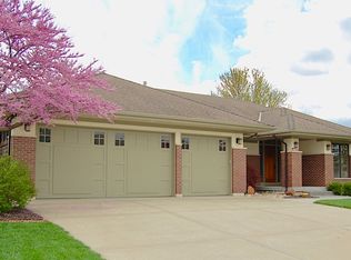 4809 SW Raintree Dr, Lees Summit, MO 64082