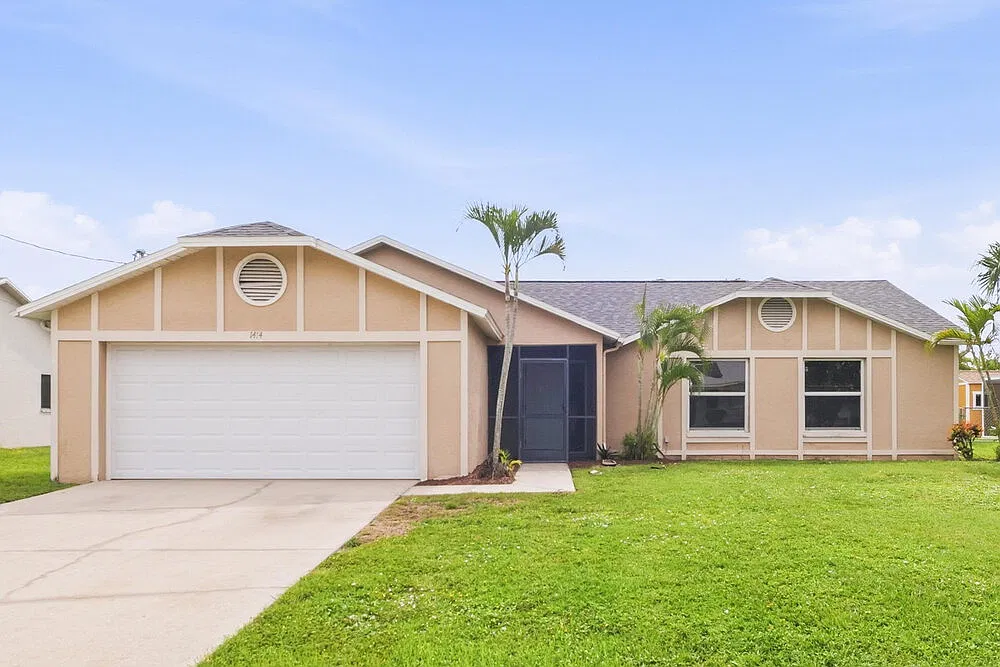 3 bed, 2.0 bath, 1443 sqft, $2,190 — Photo 1