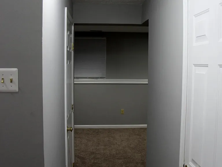 445 Woodhill Dr — Photo 22