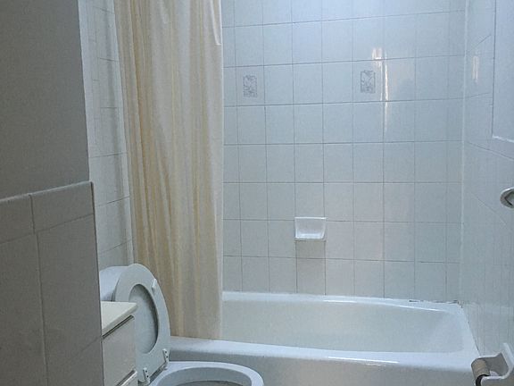 5th image of 2522 30th Ave #2