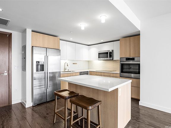 2nd image of 888 Kapiolani Blvd #3911