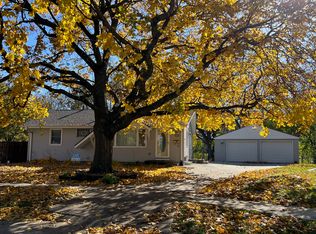 3307 Gleaves Ct, Des Moines, IA 50317